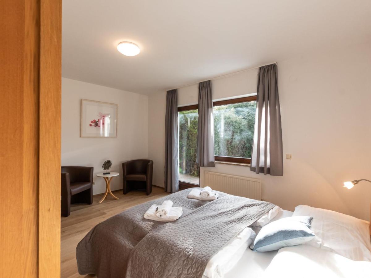 Apartment Alpenchalets - Zse204 By Interhome Zell am See Esterno foto